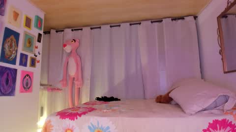 Snapshot of 1laiaa1 chatting on February 15, 5:26 am laiaa rivas online show from February 15, 5:26 am