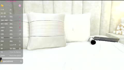 Snapshot of 1m_nahomi chatting on January 11, 10:07 pm Nahomi online show from January 11, 10:07 pm