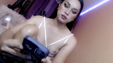 1miracle_tranny online show from November 6, 2:12 am