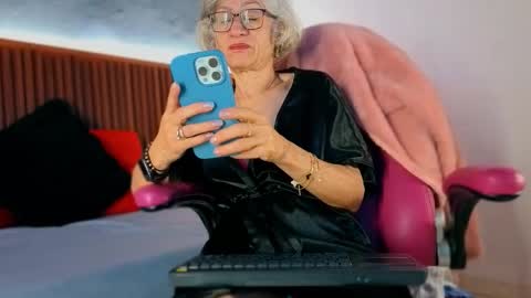 Miss Monserrate online show from February 3, 12:21 pm