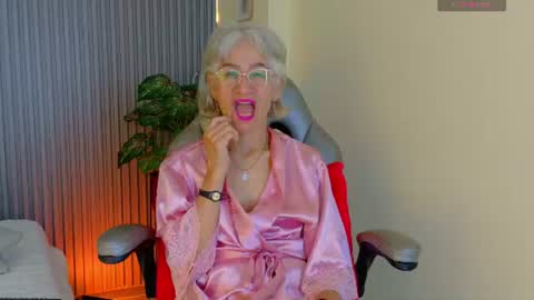 Miss Monserrate online show from July 2, 2:01 pm