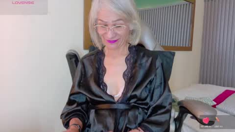 Miss Monserrate online show from July 29, 2:04 pm