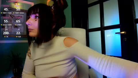 Moona  online show from September 26, 9:35 am