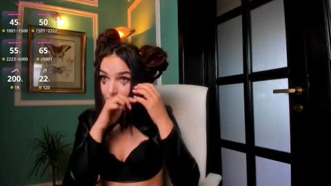 Moona  online show from October 15, 12:49 pm