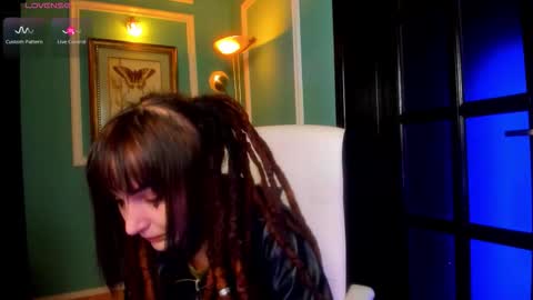 Moona  online show from November 16, 3:39 pm