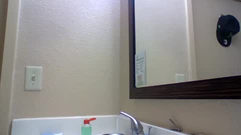 TheShyOne18 online show from February 13, 5:09 pm