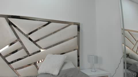 Luisa online show from February 2, 11:08 am