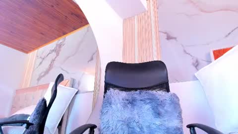 Luisa online show from June 15, 2:36 am