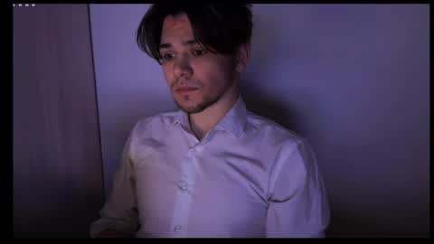 1roberttt online show from May 18, 8:47 pm