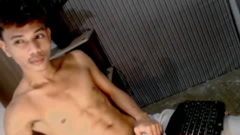 Snapshot of 1sweetloverxx chatting on July 5, 10:44 am 1sweetloverxx online show from July 5, 10:44 am