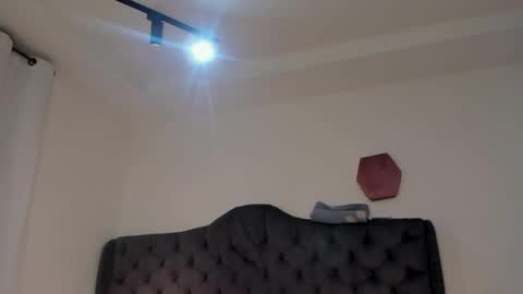 1Threestar online show from May 23, 1:48 pm