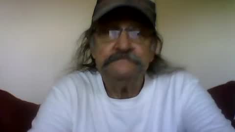 Snapshot of 1valentine chatting on September 16, 7:15 pm 1valentine online show from September 16, 7:15 pm