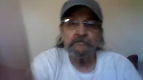 Snapshot of 1valentine chatting on October 20, 6:19 pm 1valentine online show from October 20, 6:19 pm