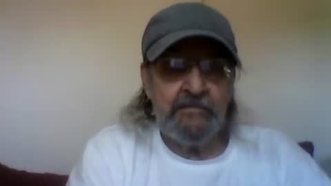 Snapshot of 1valentine chatting on October 31, 7:04 pm 1valentine online show from October 31, 7:04 pm