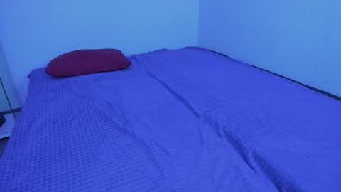 Snapshot of 1vampirella_gs chatting on December 4, 12:25 pm Milos online show from December 4, 12:25 pm