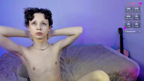 Snapshot of 1vampirella_gs chatting on February 10, 6:24 pm Milos online show from February 10, 6:24 pm