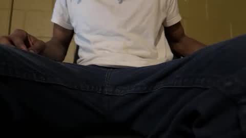 Snapshot of 2001cashking chatting on December 2, 7:14 am 2001cashking online show from December 2, 7:14 am