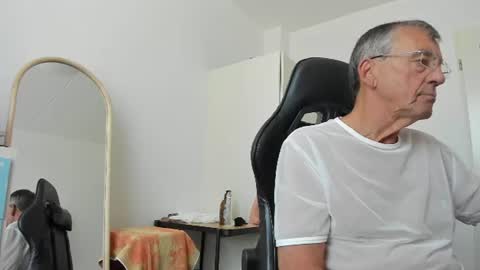 Henk online show from August 2, 12:36 pm