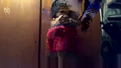 Snapshot of 2025rob chatting on October 23, 12:26 pm 2025rob online show from October 23, 12:26 pm