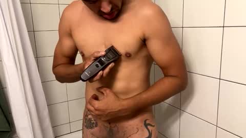 Snapshot of 2025rob chatting on October 31, 5:25 pm 2025rob online show from October 31, 5:25 pm