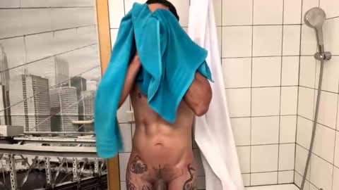 Snapshot of 2025rob chatting on November 19, 5:24 pm 2025rob online show from November 19, 5:24 pm