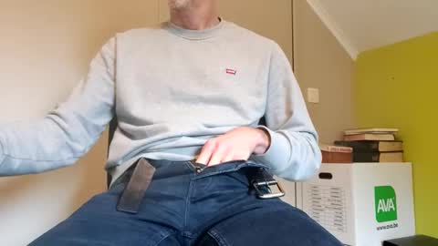 Snapshot of 22_acacia_avenue chatting on February 28, 11:55 am 22_acacia_avenue online show from February 28, 11:55 am