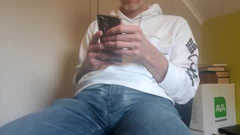 Snapshot of 22_acacia_avenue chatting on March 12, 12:00 pm 22_acacia_avenue online show from March 12, 12:00 pm