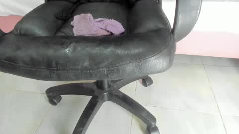 Isabella online show from March 6, 1:57 pm