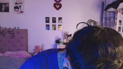 Snapshot of 2cb0y chatting on September 29, 8:13 pm  BAD  online show from September 29, 8:13 pm
