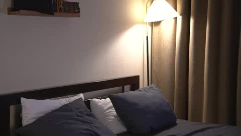 Elley  online show from February 19, 6:42 am