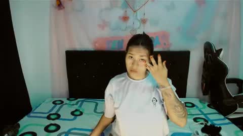 Snapshot of 2girls__dream chatting on July 30, 8:35 am samantha sharon online show from July 30, 8:35 am