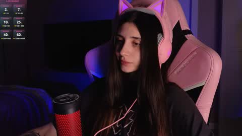 Lina       free control in pvt online show from November 27, 7:27 pm