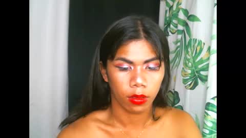 Snapshot of 2mella_reload chatting on September 11, 1:17 am MEL online show from September 11, 1:17 am