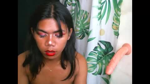 Snapshot of 2mella_reload chatting on September 12, 2:33 am MEL online show from September 12, 2:33 am