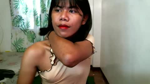 Snapshot of 2mella_reload chatting on November 27, 3:41 am MEL online show from November 27, 3:41 am