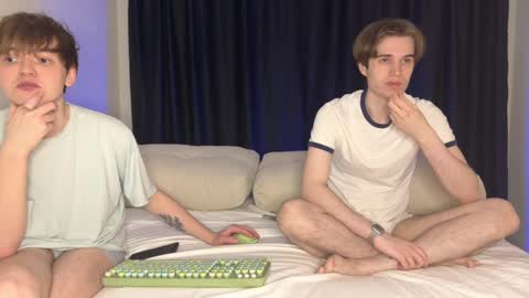 Snapshot of 2nc_ chatting on February 28, 4:20 pm Eleot online show from February 28, 4:20 pm