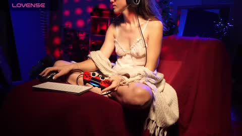 Snapshot of 2photogs_raw chatting on January 26, 12:37 am 2photogs_raw online show from January 26, 12:37 am