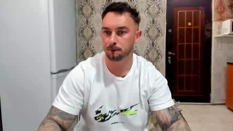 2sexymuscles online show from May 7, 8:14 pm