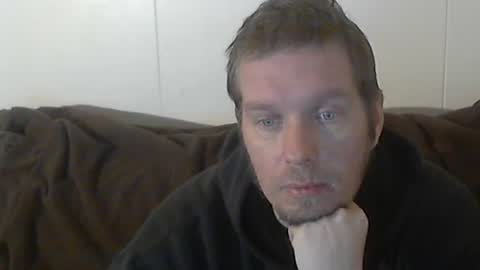 2small4you83 online show from January 6, 11:31 pm