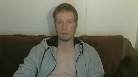 2small4you83 online show from May 4, 4:58 pm