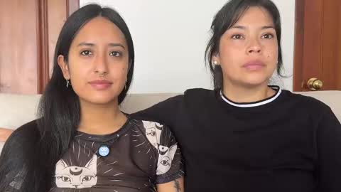 Snapshot of 2summerlove2 chatting on October 27, 2:10 pm Dalilah and Tarah online show from October 27, 2:10 pm