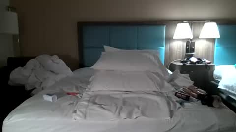 Snapshot of 2xtatic chatting on February 6, 8:07 am 2xtatic online show from February 6, 8:07 am