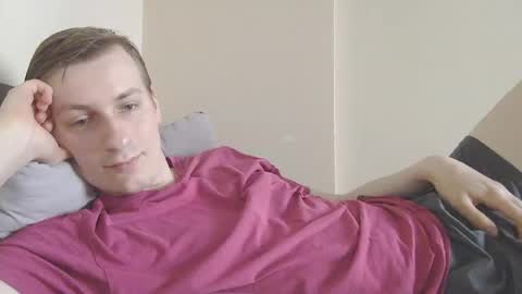 Snapshot of 3andy3 chatting on June 5, 6:52 am Andy online show from June 5, 6:52 am