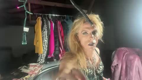 3jackieeikcaj3 online show from March 15, 5:46 am