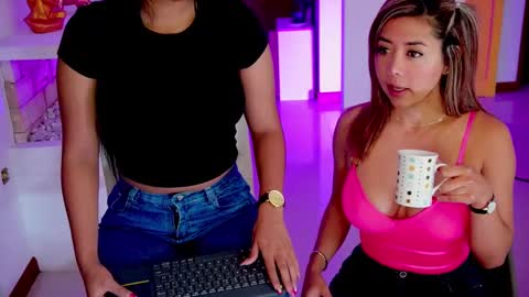 Snapshot of 3kam_amazonian chatting on March 6, 9:03 am independent model online show from March 6, 9:03 am