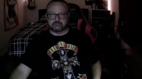 Snapshot of 3ndlessmike chatting on July 4, 12:00 pm 3ndlessmike online show from July 4, 12:00 pm