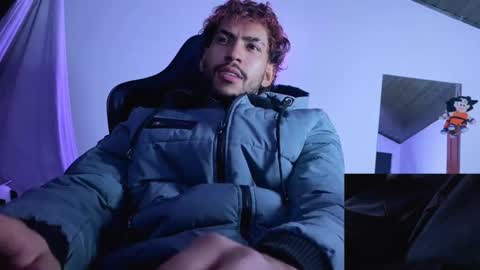 Snapshot of 3v1l_ chatting on November 17, 6:52 am E V I L online show from November 17, 6:52 am