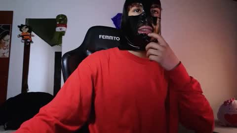 Snapshot of 3v1l_ chatting on December 1, 8:47 pm E V I L online show from December 1, 8:47 pm