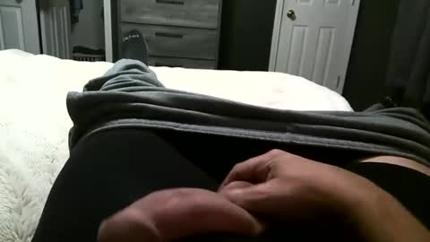 Snapshot of 420bigdickben420 chatting on November 18, 11:15 pm 420bigdickben420 online show from November 18, 11:15 pm