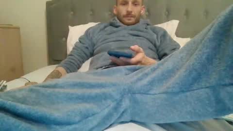 Snapshot of 420feetloverr420 chatting on March 28, 9:36 pm 420feetloverr420 online show from March 28, 9:36 pm